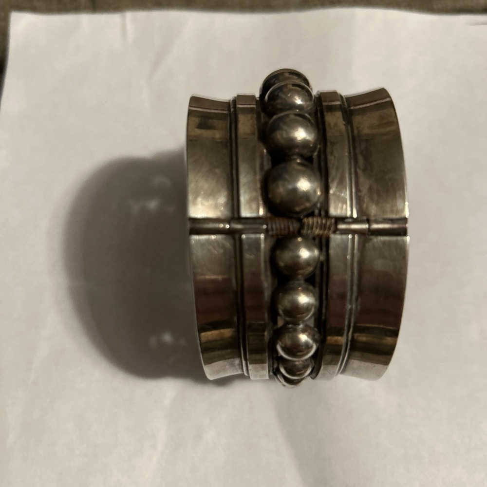 Sterling Whorl Clamper ( cuff) In the manner of Margo de Taxo - Picture 9 of 9
